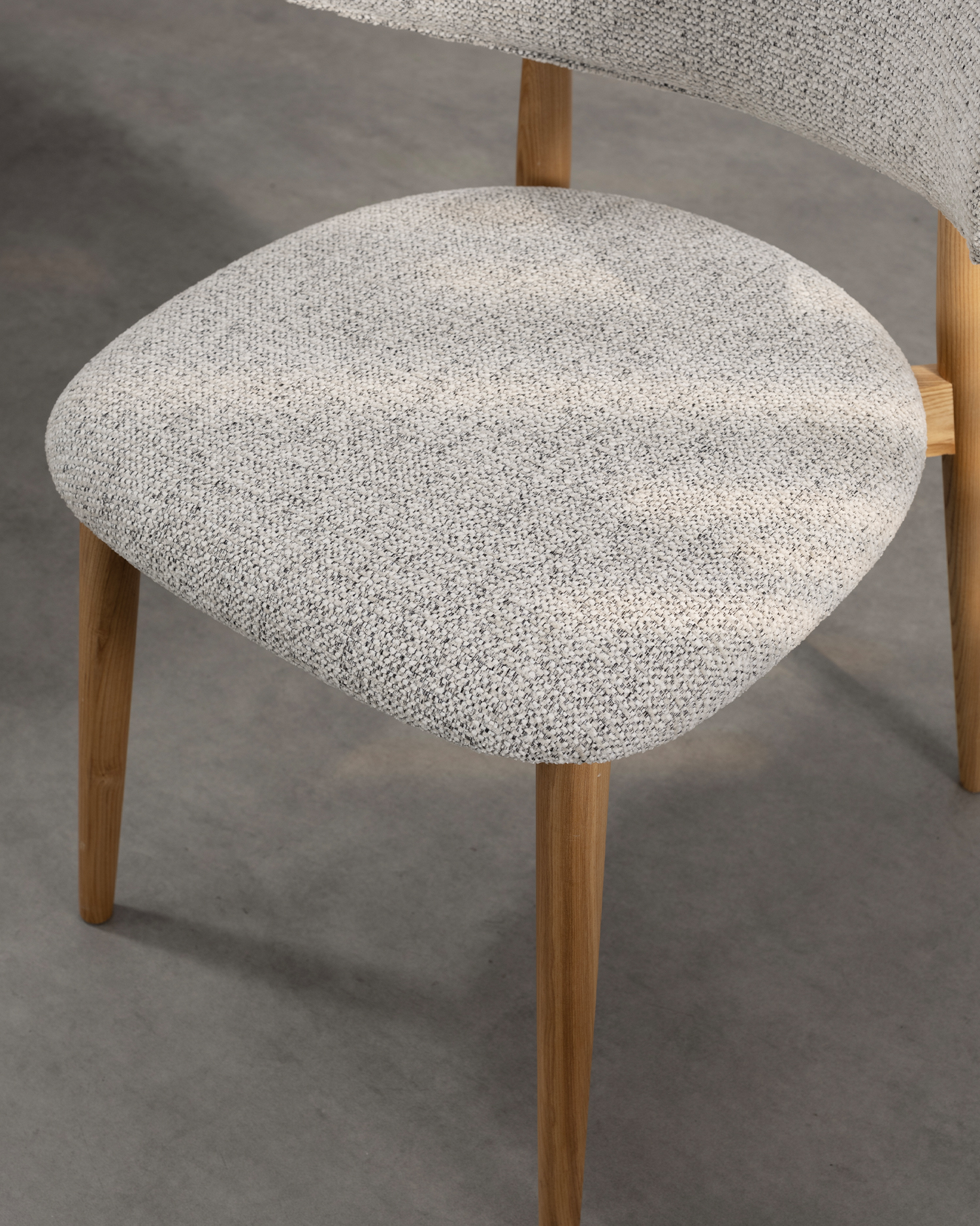 Cadeiras de madeira sólidas estofadas Cadeiras de madeira sólidas estofadas