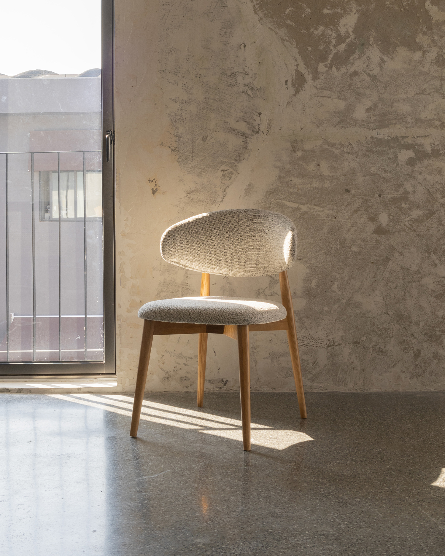 Cadeiras de madeira sólidas estofadas Cadeiras de madeira sólidas estofadas